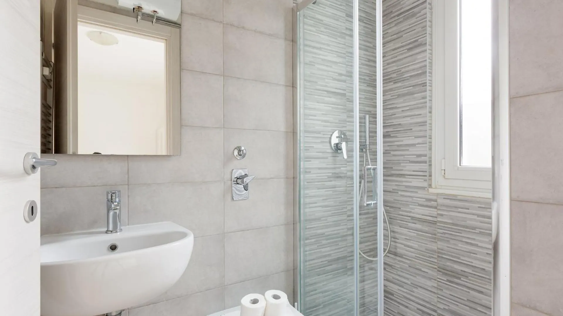 Cimiano M2 Cozy Studio With Balcony Milan Apartment