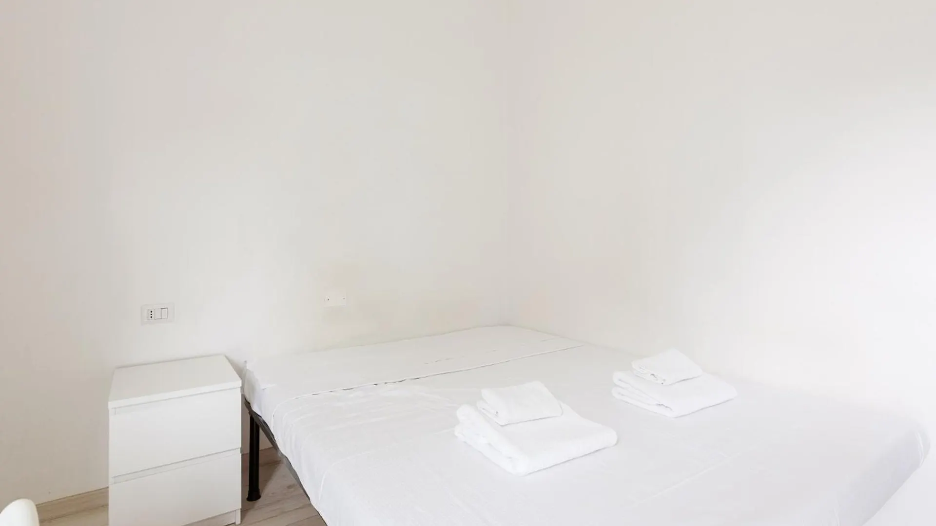Apartment Cimiano M2 Cozy Studio With Balcony Milan Italy
